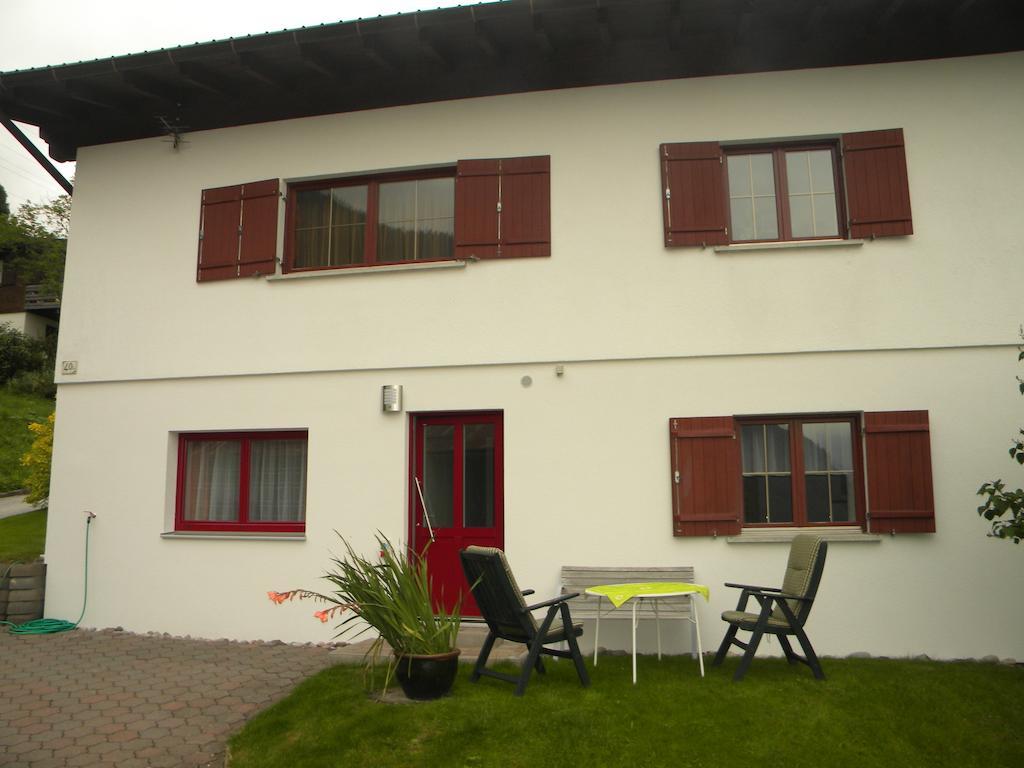 Haus Kinsperger Apartman Klosterle am Arlberg Kültér fotó