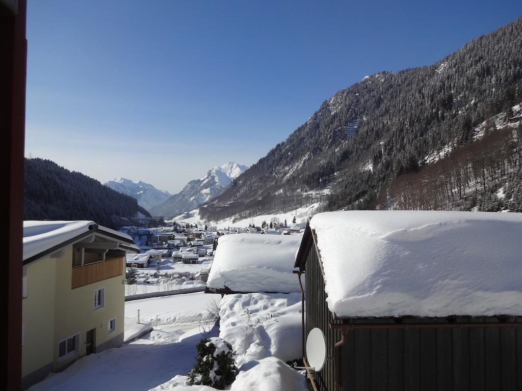 Haus Kinsperger Apartman Klosterle am Arlberg Kültér fotó