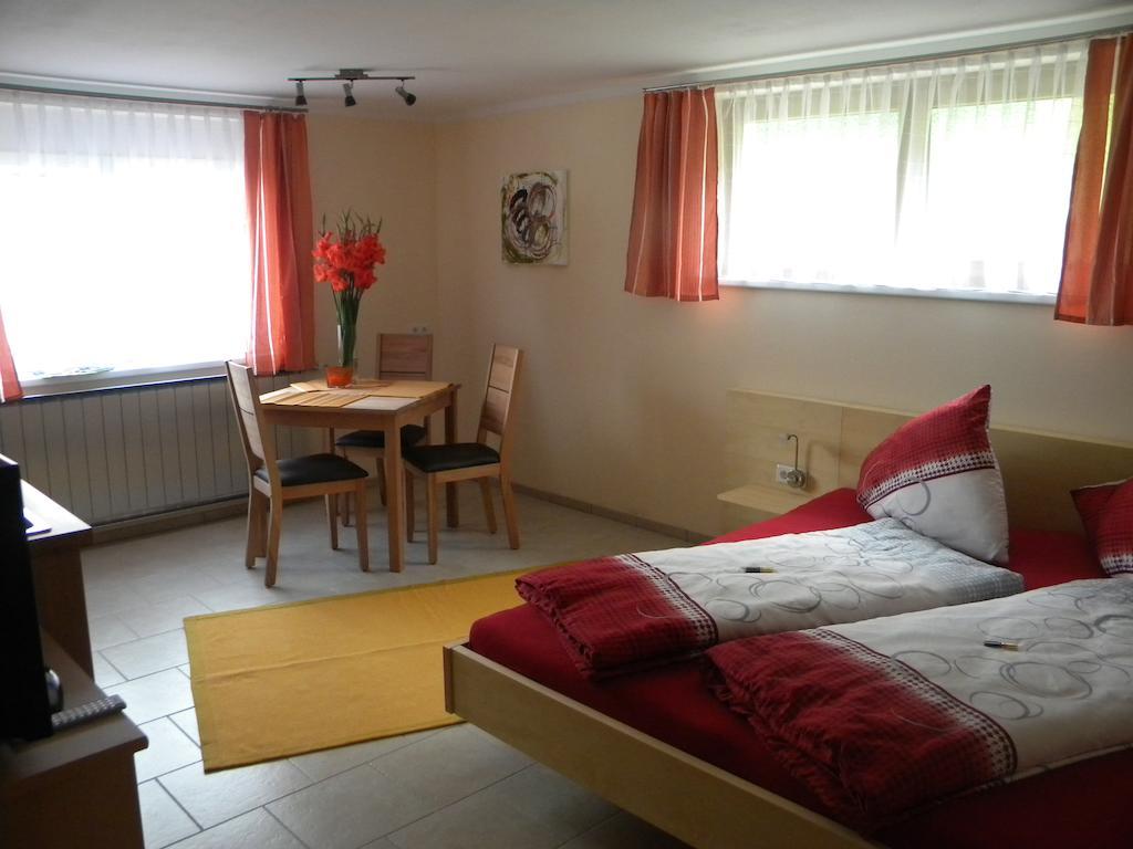 Haus Kinsperger Apartman Klosterle am Arlberg Kültér fotó