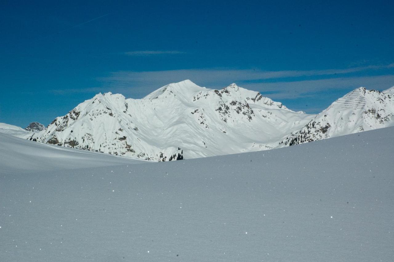 Haus Kinsperger Apartman Klosterle am Arlberg Kültér fotó